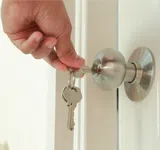 Miami Lock And Keys Miami, FL 305-507-0151 - 14a-Unlock-Door