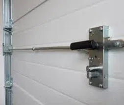 Miami Lock And Keys Miami, FL 305-507-0151 - 6a-Garage-Door-Locks